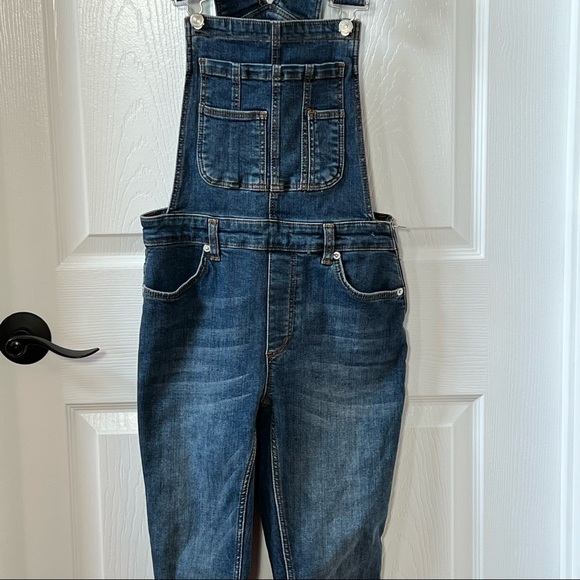 ⭐️ Free People Denim Jean Overalls Coveralls Size 26R - Picture 8 of 13